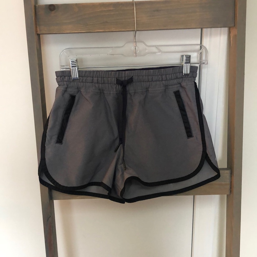 Lulu lemon 🍋 shorts